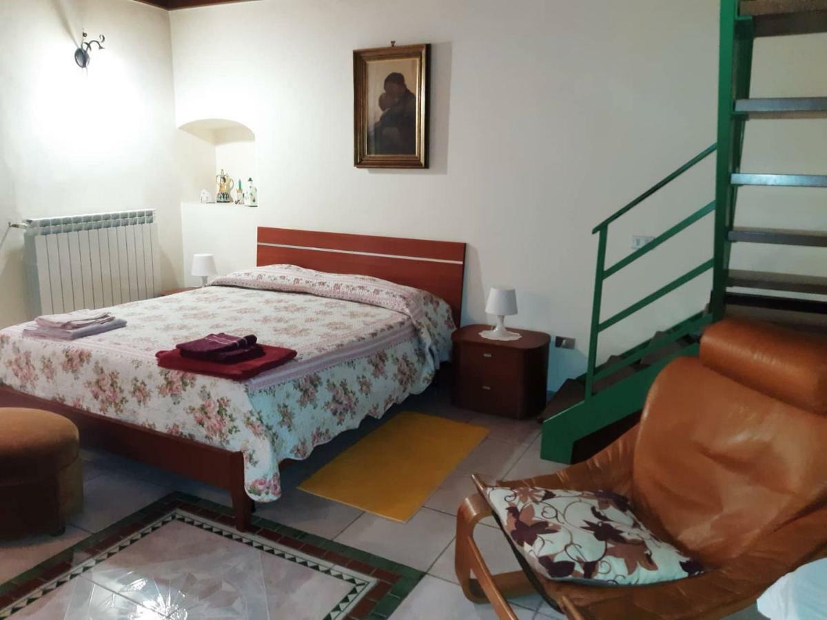 B&B Il Nespolo ساليرنو المظهر الخارجي الصورة